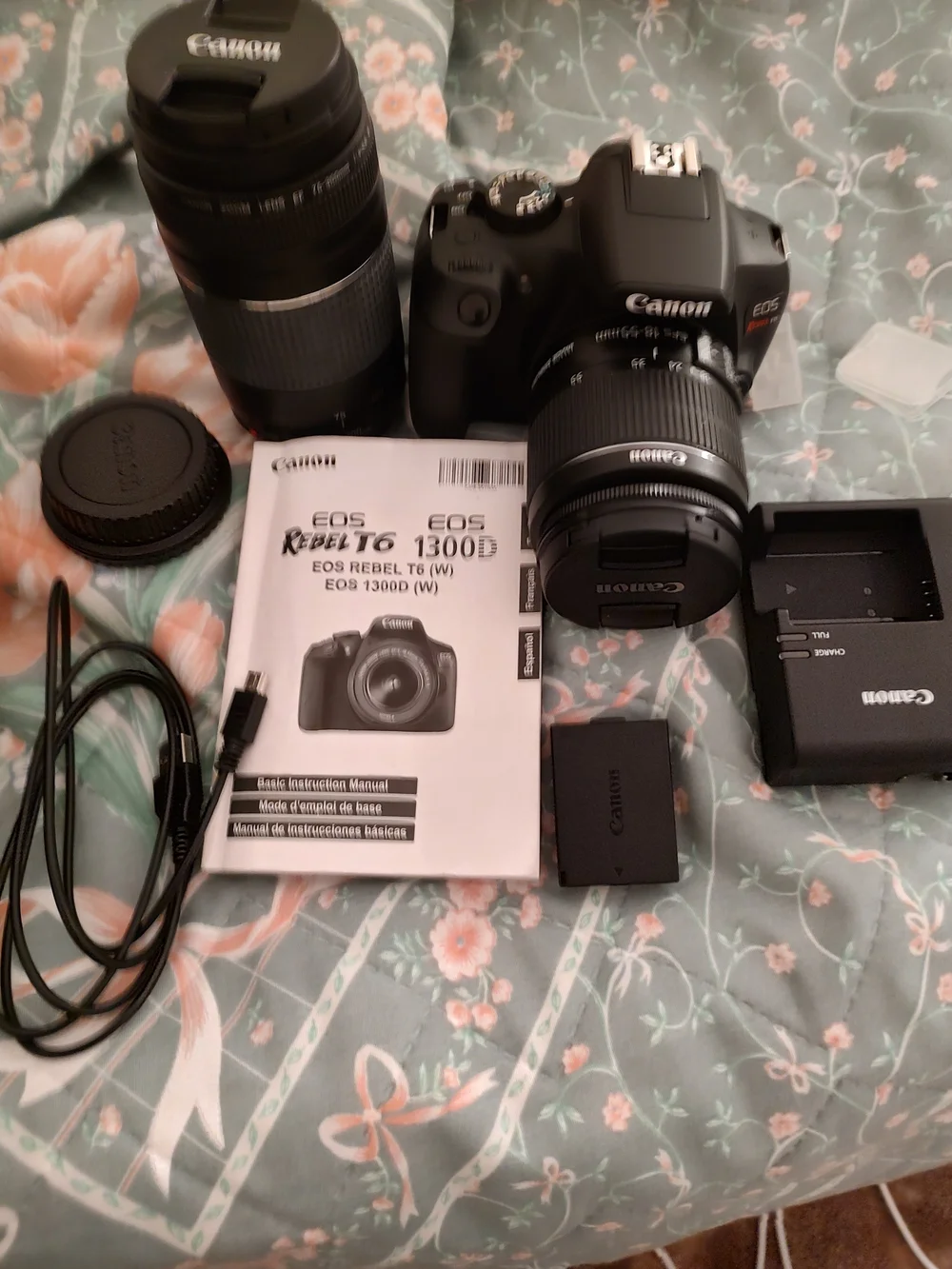 Canon DSLR Camera Kit in Black with Dual Lenses